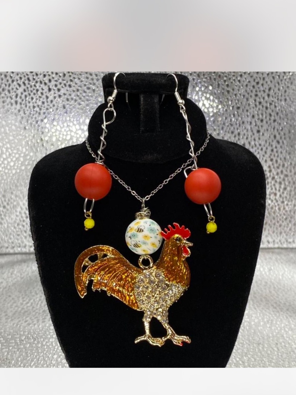 *** Southwestern ^^^ Gold 3d” Rooster Pendant Necklace \   Ruby Red Earrings *